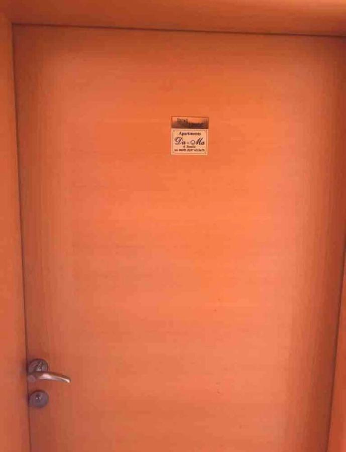 Studio Dama Blizina Amfiteatra I Bus Kolodvora ,Besplatan Privatni Parking,Self-Check- In Pula Exterior foto